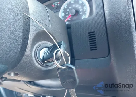 2010 Ford Escape Xlt z USA, uszkodzony, nr VIN 1FMCU9D72AKA43575